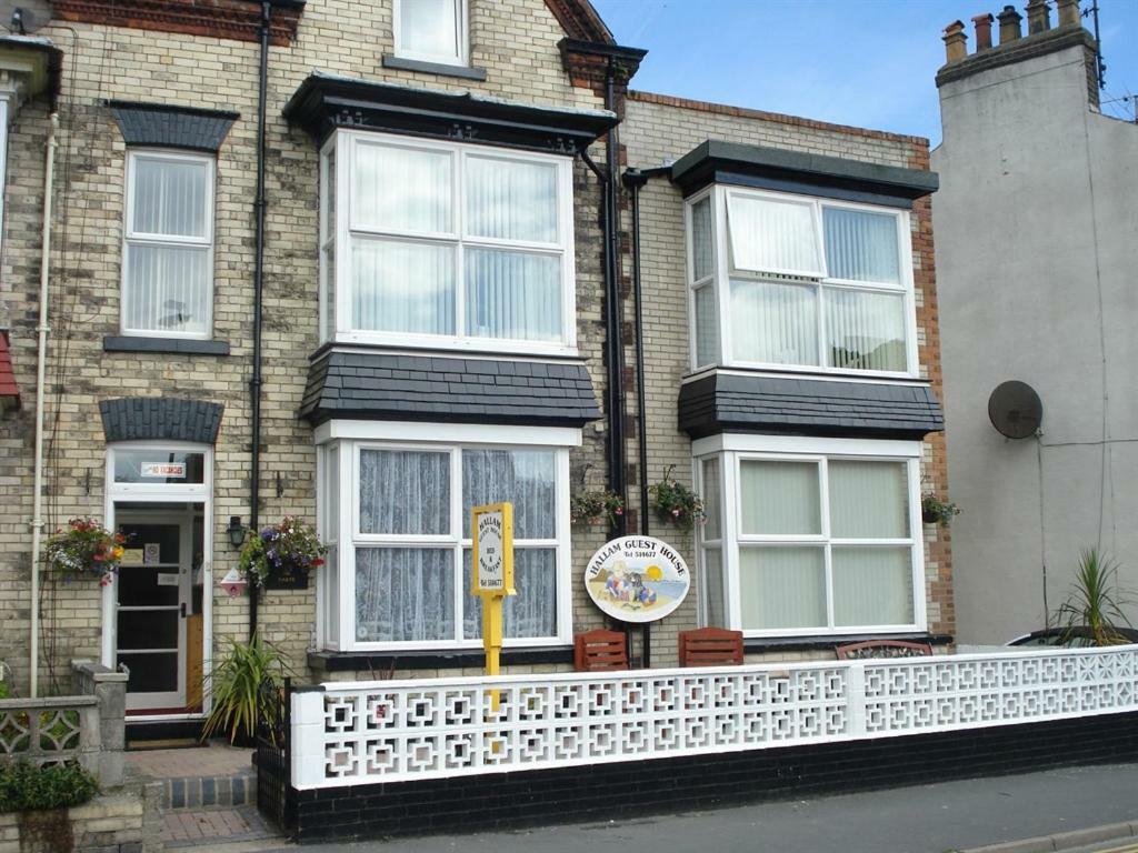 Hallam Guest house 3*